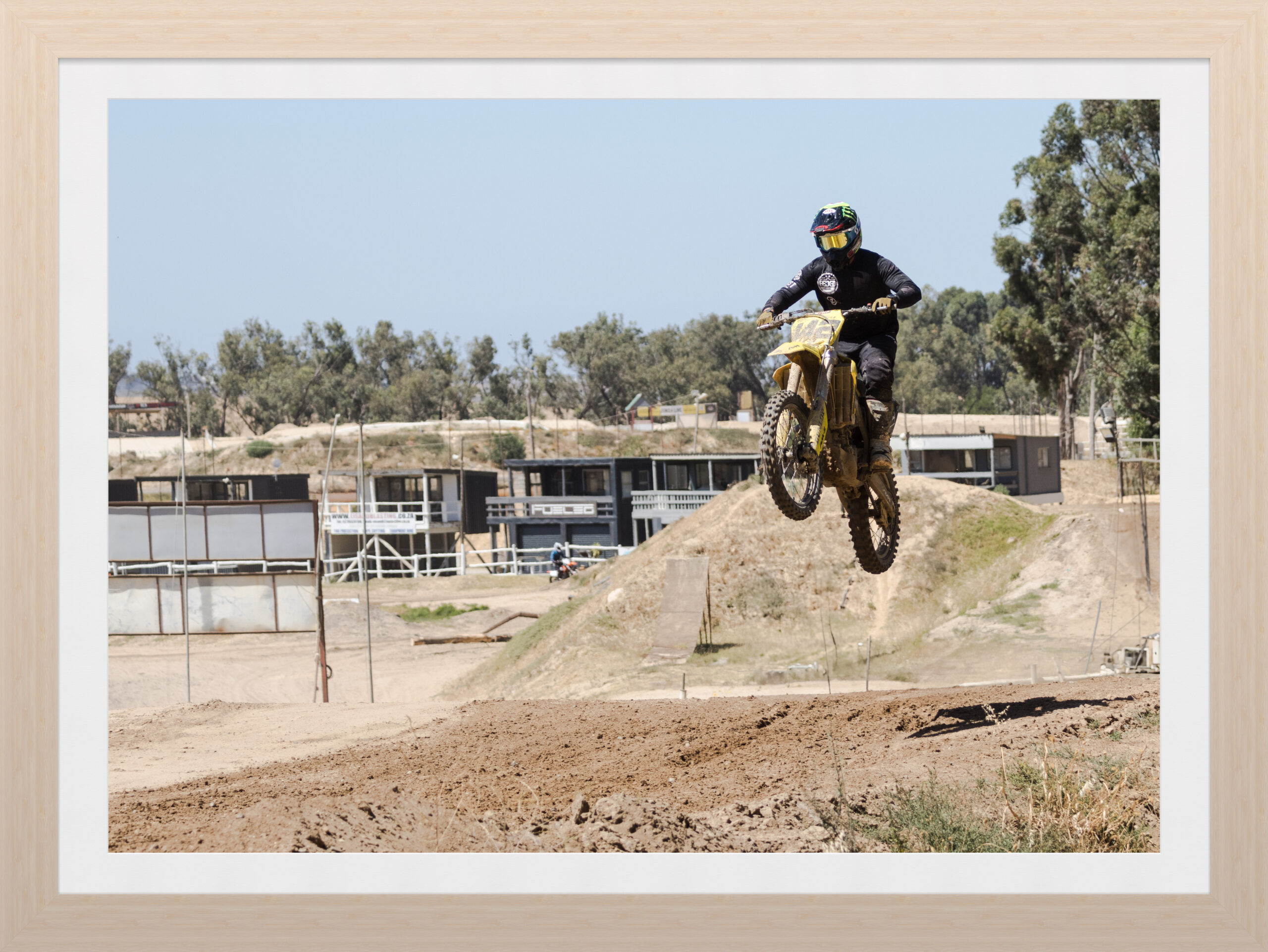 Jumper Framed